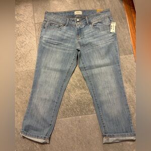 Aeropostale Women’s original quality Capri size 7/8. New.